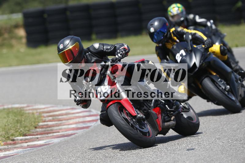 /27 12.06.2025 Ducati Schweiz Trackday Warmup  ADR/blau-bleu/21